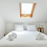 Costa House With Pool By Homeful Homes Βίλα Costa de Caparica