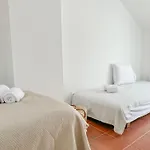 Costa House With Pool By Homeful Homes Βίλα Costa de Caparica