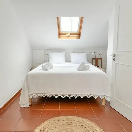 Costa House With Pool By Homeful Homes Villa Costa da Caparica