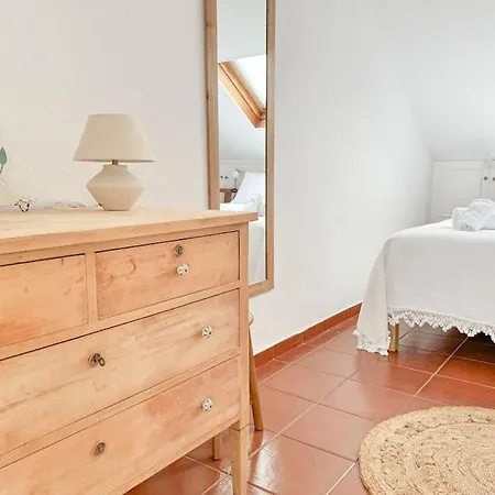 Villa Costa House With Pool By Homeful Homes Costa de Caparica