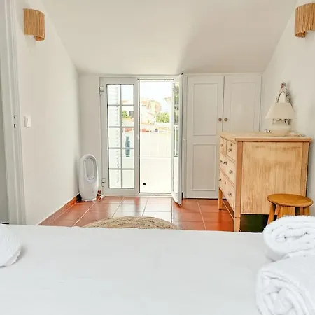 Costa House With Pool By Homeful Homes Costa da Caparica