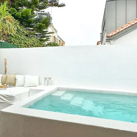 Costa House With Pool By Homeful Homes