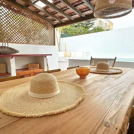 Costa House With Pool By Homeful Homes