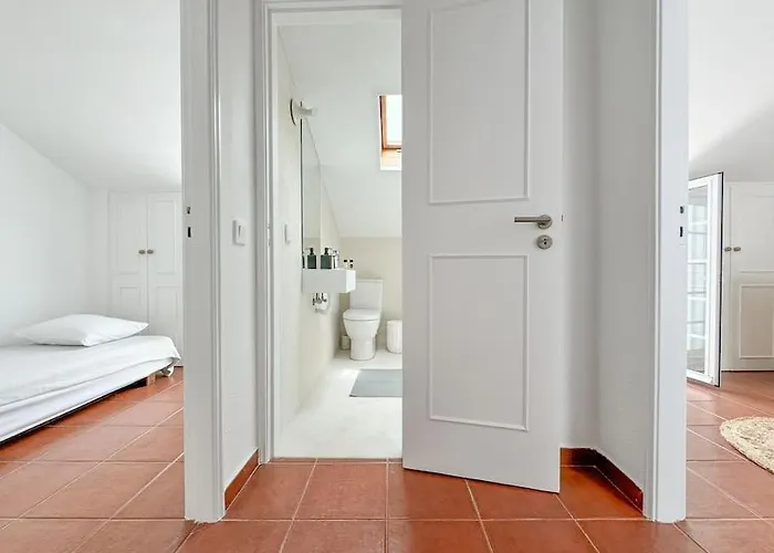 Villa Costa House With Pool By Homeful Homes