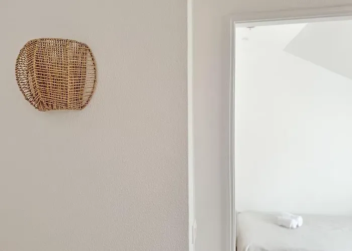 Villa Costa House With Pool By Homeful Homes