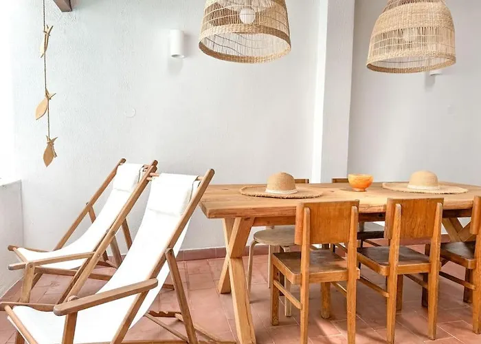 Costa House With Pool By Homeful Homes *