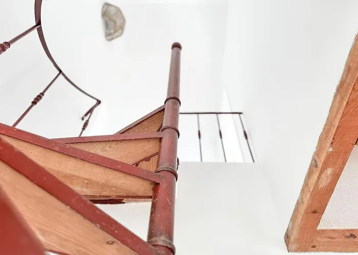 Villa Costa House With Pool By Homeful Homes